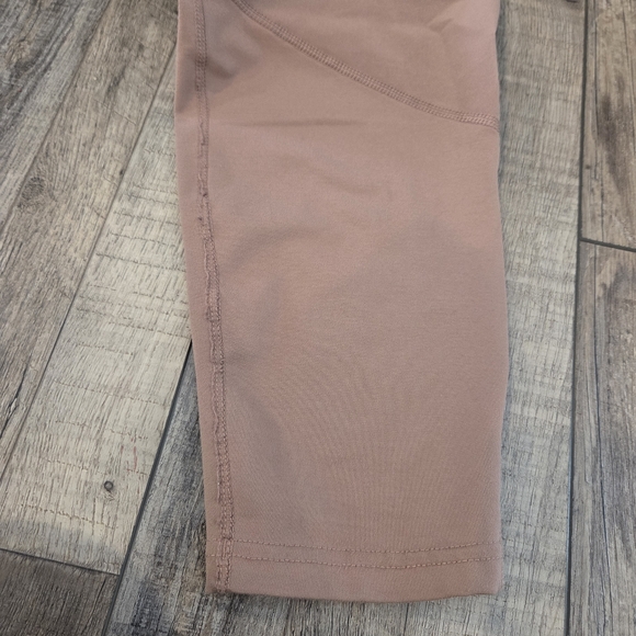 Columbia Hybrid Jogger, Mauve, Water Resistance, Size Large - Picture 6 of 6